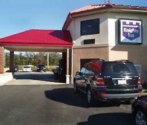 Knights Inn - Wilmington